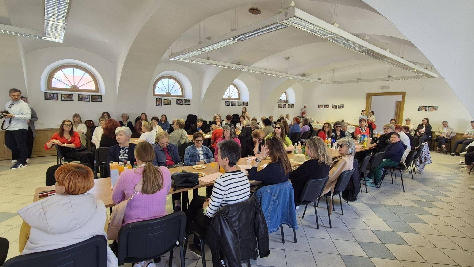 Naše članice na tradicionalnom druženju slijepih žena u Pakracu
