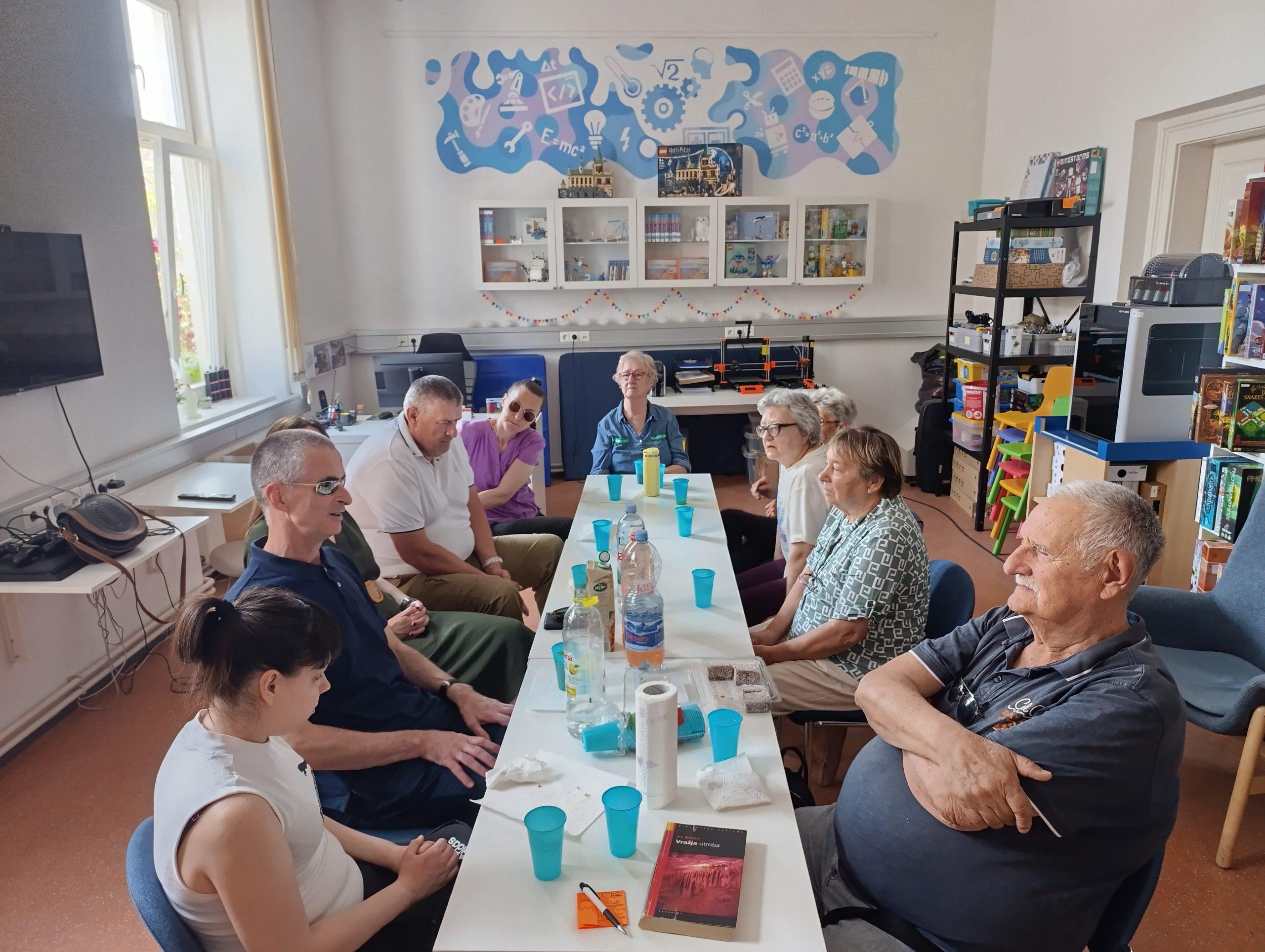 Održan svibanjski susret Čitateljskog kluba „Šišmiš“: Društvena kritika u Brešanovoj „Vražjoj utrobi“